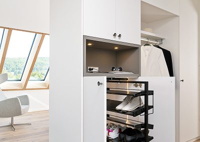 Einbaumöbel Garderobe modern weiss